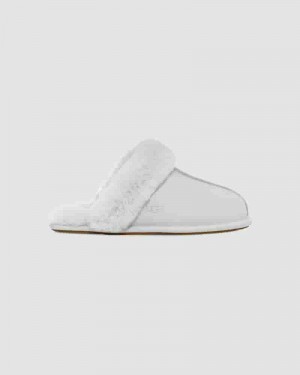 Grey / White Women UGG Scuffette II Slippers | AUC8654T